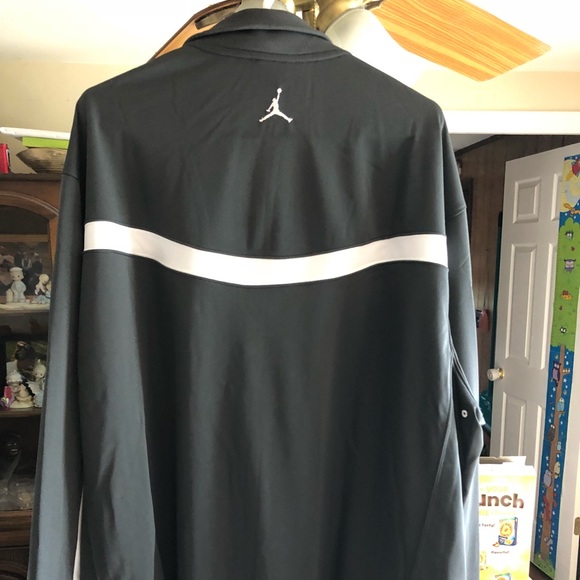 Air Jordan grey and white jacket - Picture 2 of 2